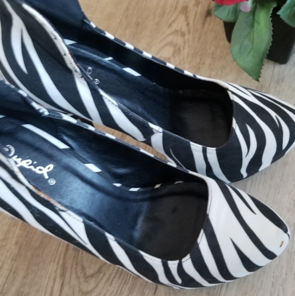 🥿 Zebra shoes 🥿 - Picture 4 of 9